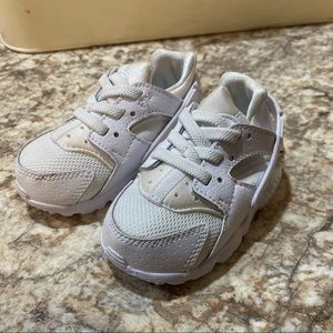 white toddler huaraches 5C